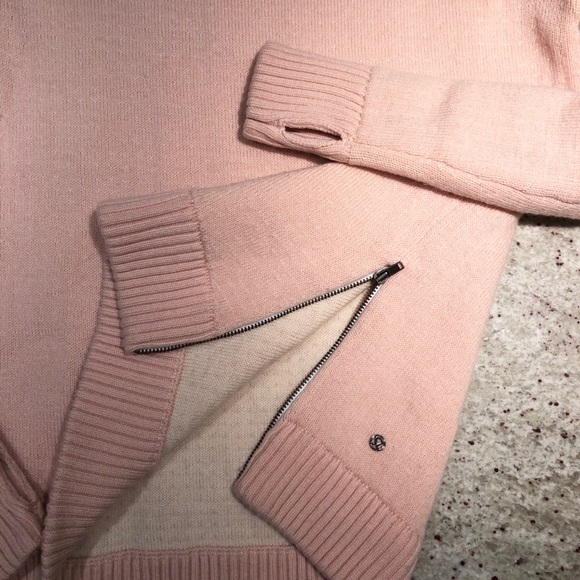 lululemon athletica Sweaters - Lululemon Yogi Crew Sweater Light Pink Size 6